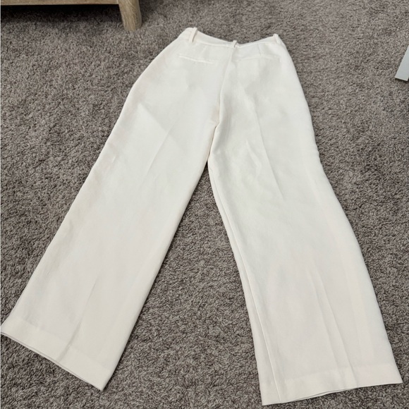ARITZIA EFFORTLESS PANT LIGHT BIRCH - Picture 4 of 4